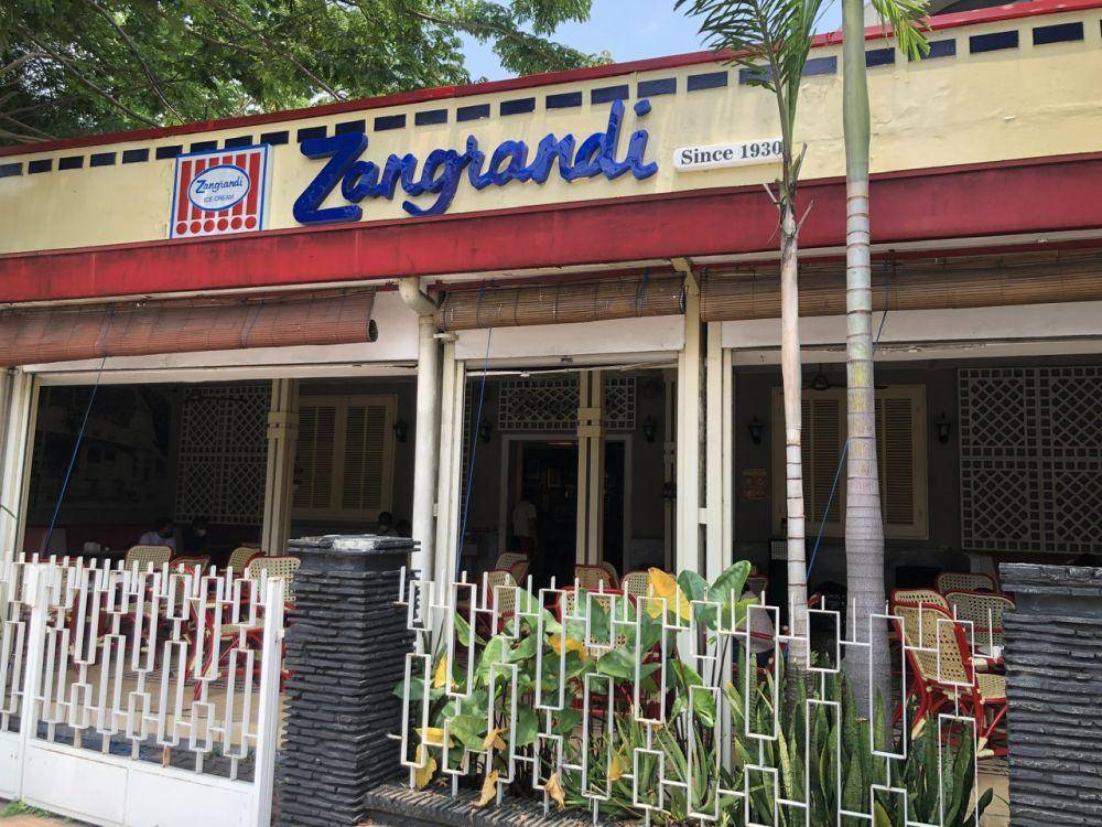 tampak depan kedai Zangrandi di Jalan Yos Sudarso, Surabaya (Dok. Pribadi/ Dewa Putu Ardita)