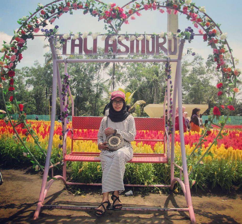 Taman Bunga Tali Asmoro (instagram.com/cumieetok)
