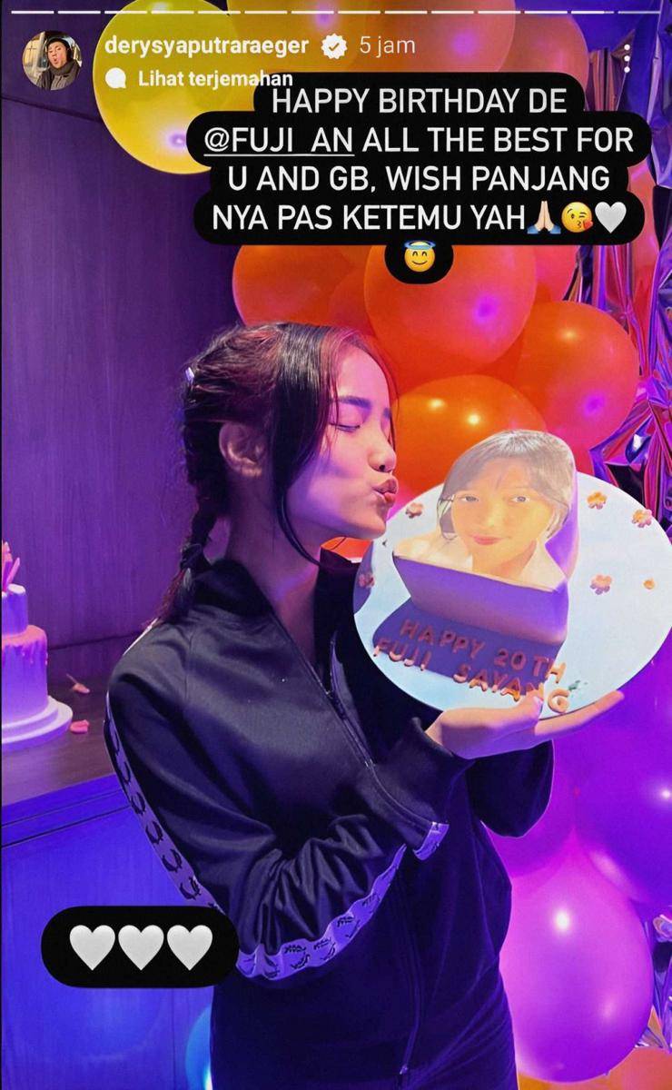 Fuji ulang tahun ke-20. (Instagram.com/derysyaputraraeger)