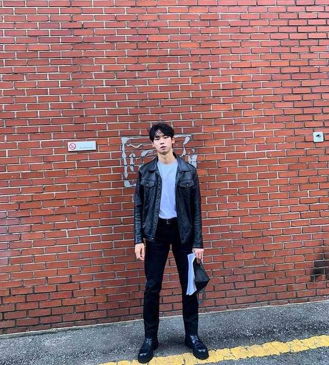 OOTD kasual ala Park Jung Woo (instagram.com/jjung_woo_)
