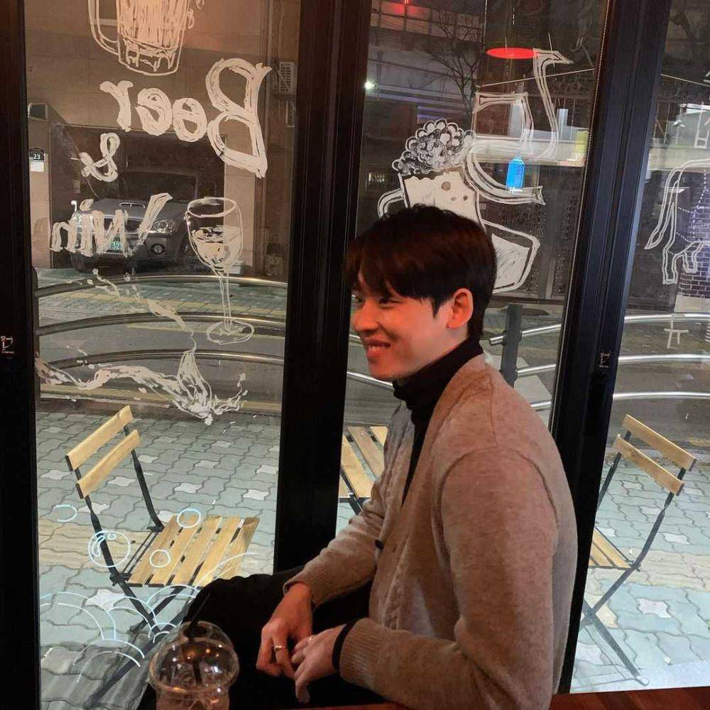 OOTD kasual ala Park Jung Woo (instagram.com/jjung_woo_)
