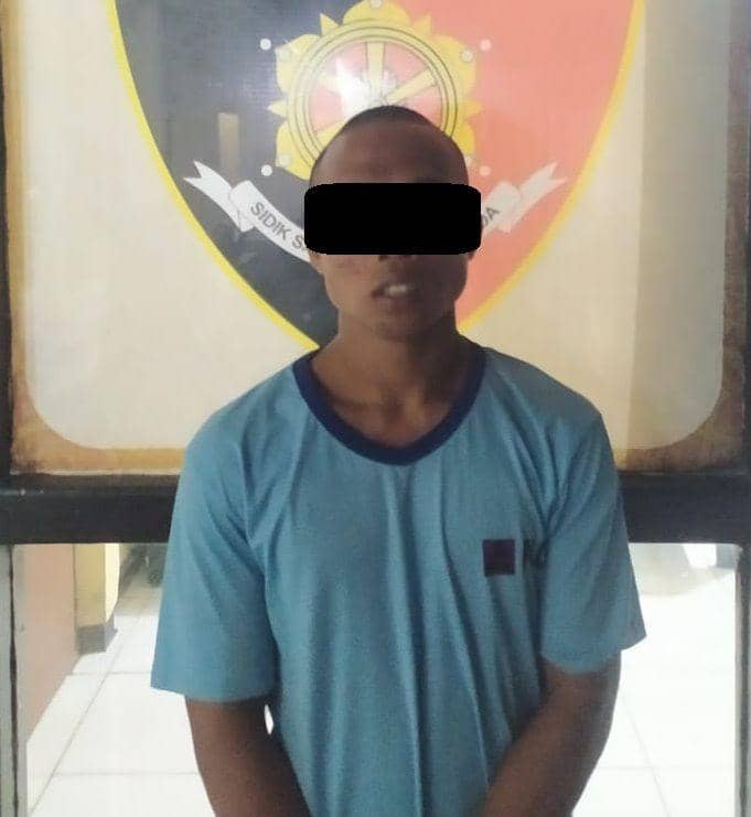 Tersangka inisial MB yang menebas istrinya menggunakan parang. (dok. Polres Lombok Barat)