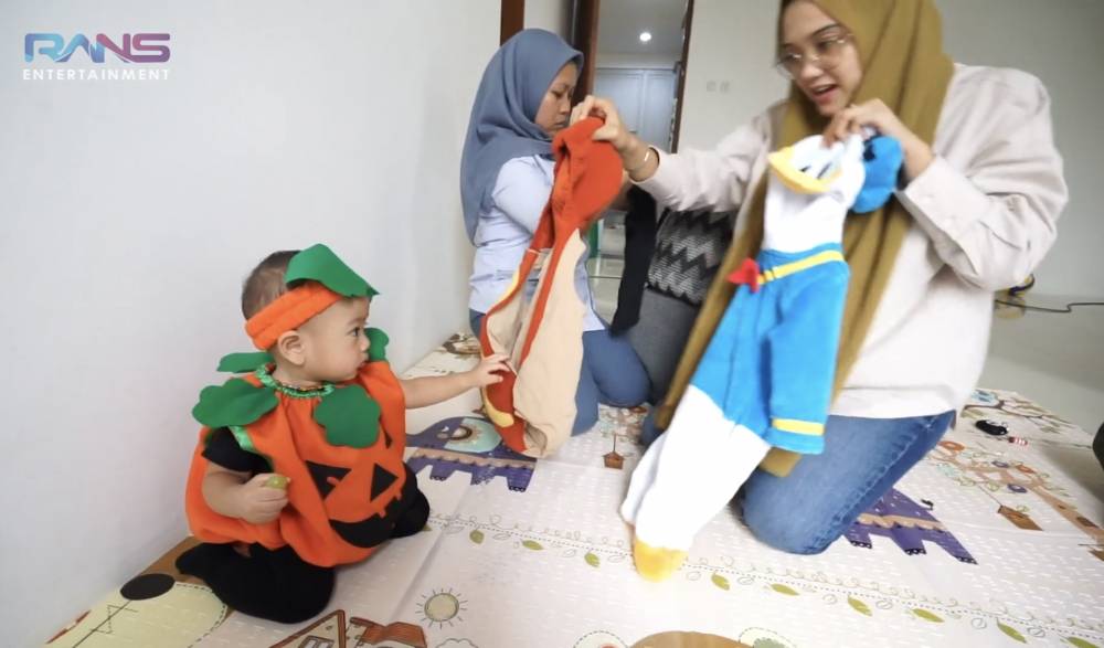 momen di balik pemotretan Rayyanza rayakan Halloween (youtube.com/RANS Entertainment)