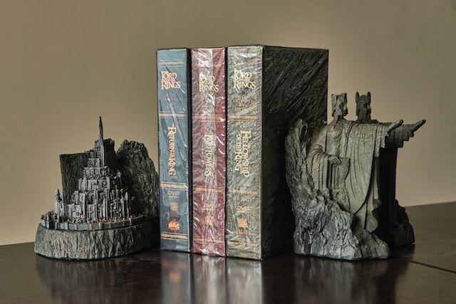 Ilustrasi novel The Lord of The Rings (unsplash.com/Isaac Chou)
