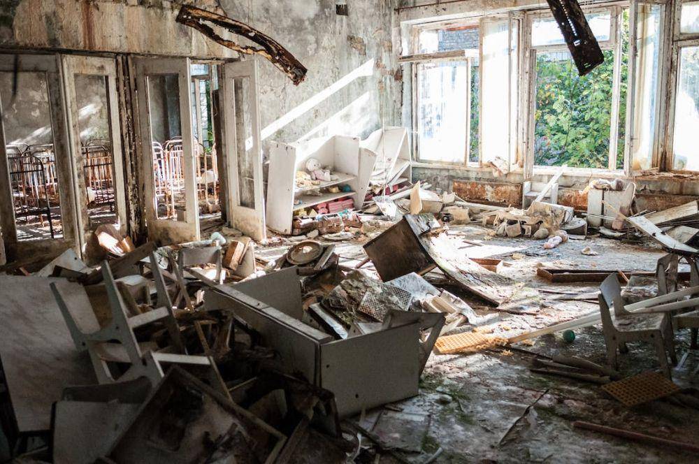 ilustrasi kekacauan setelah insiden nuklir Chernobyl (pexels.com/Wendelin Jacober)