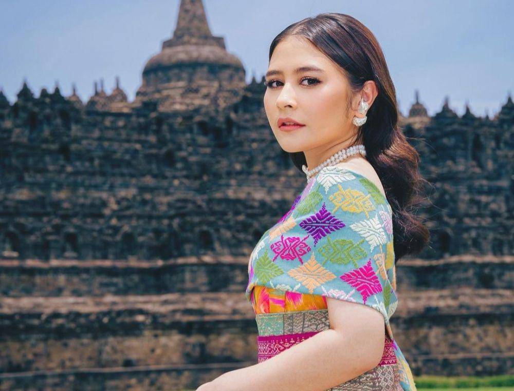 Prilly latuconsina (instagram.com/prillylatuconsina96)