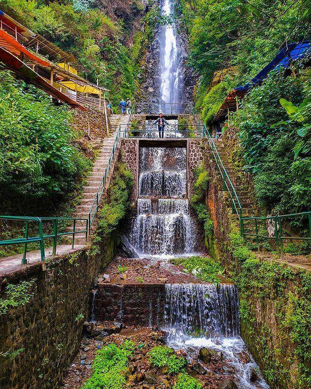 potret air terjun tirtosari (instagram.com/damarsatria7)
