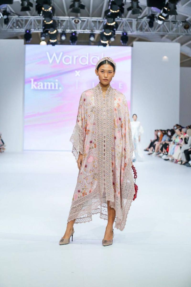 koleksi WardahRunway di JFW 2023 (publicity.gettyimages.com/jakarta-fashion-week)