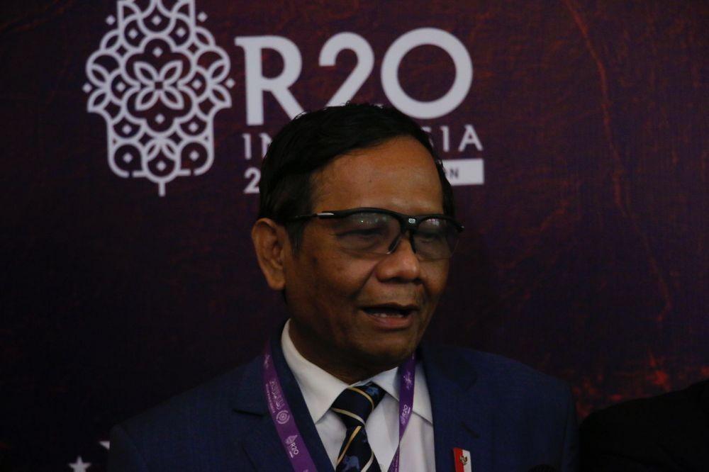 Mahfud MD Ungkap Alasan Jokowi Tak Hadiri Langsung Pembukaan Forum R20