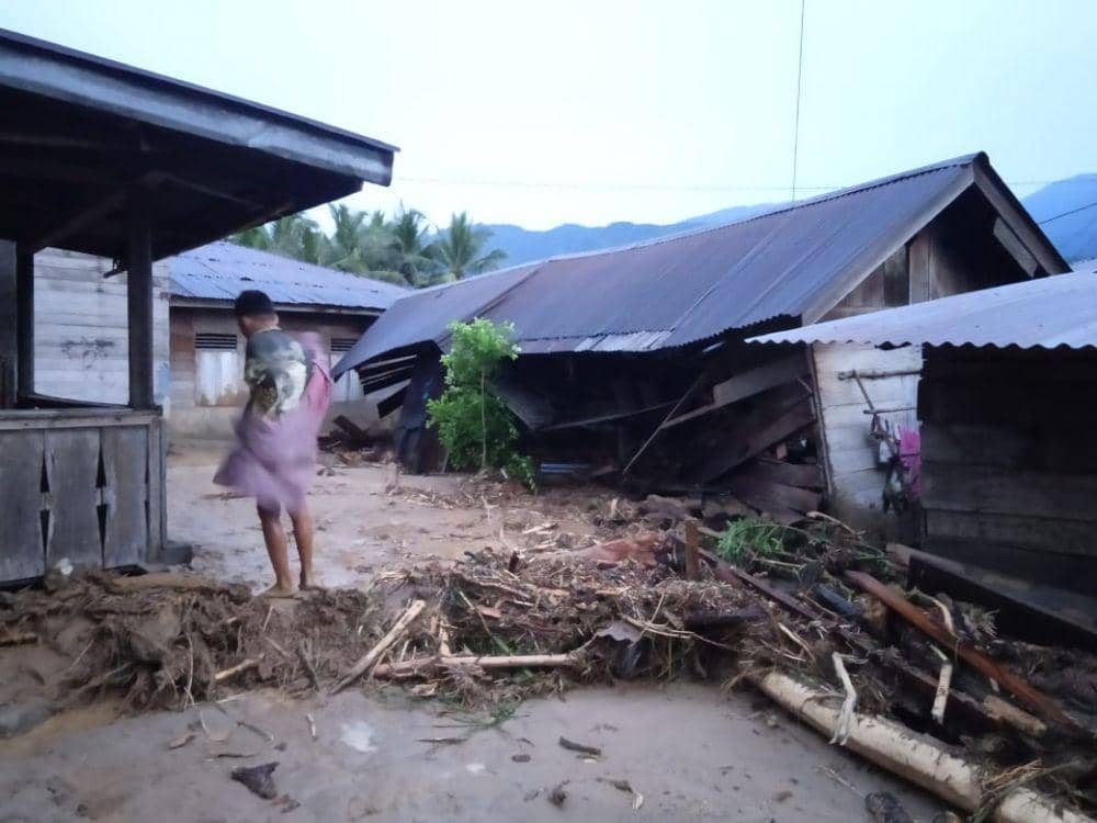 Banjir bandang landa Kabupaten Aceh Tenggara, Aceh. (Dokumen warga untuk IDN Times)