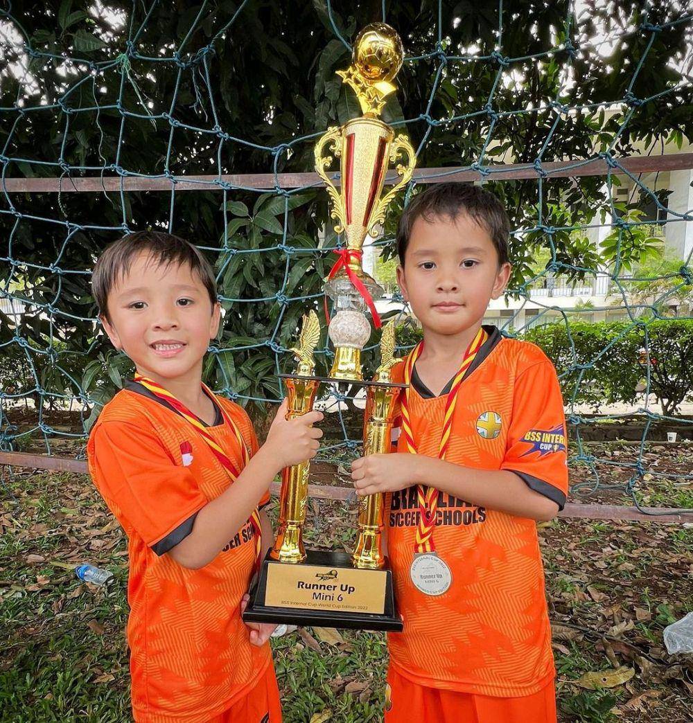 potret anak Zaskia Adya Mecca saat tanding bola (instagram.com/zaskiadyamecca)