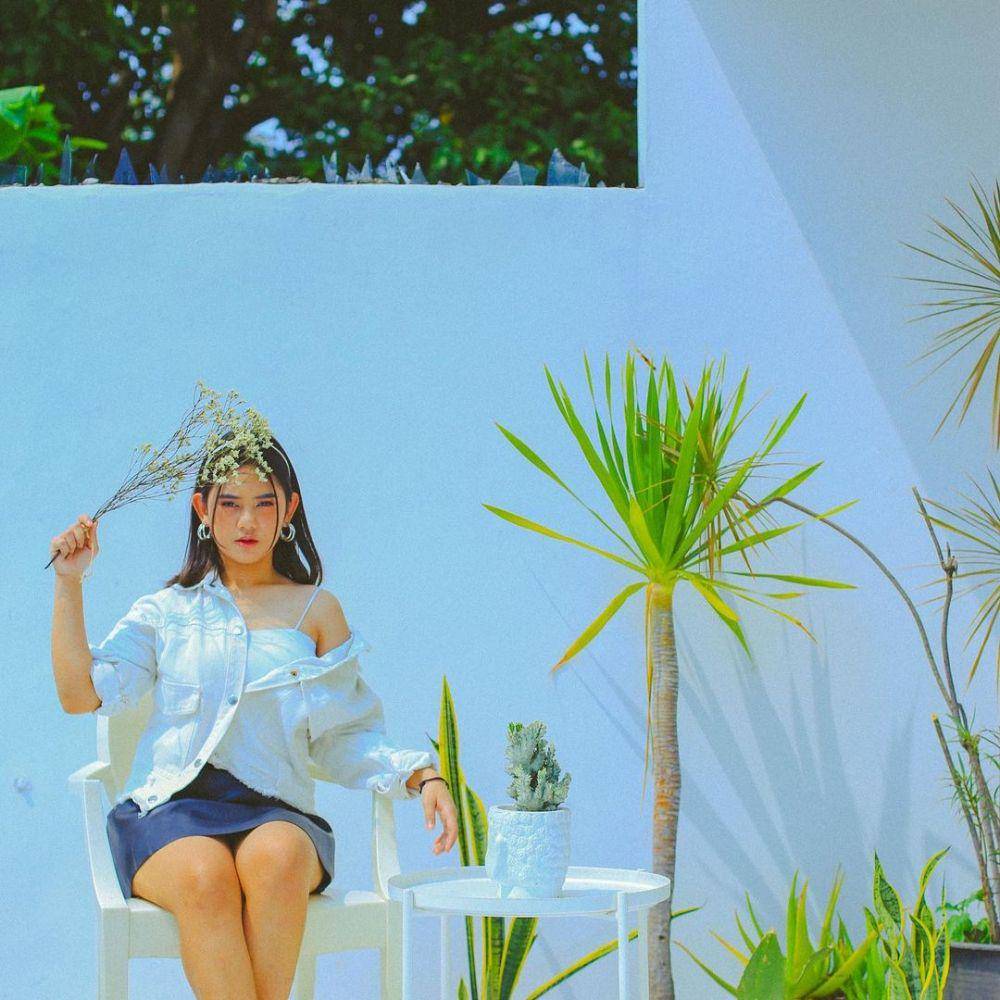 padu padan mini skirt ala Ziva Magnolya (instagram.com/zivamagnolya)