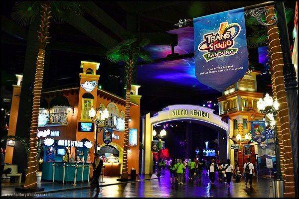 Trans Studio Bandung (google.com/maps/ميشو الكتلوووني)