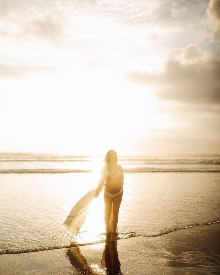 maternity shoot Nadia Saphira (instagram.com/nadsap)