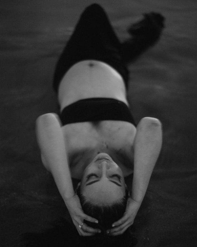 maternity shoot Nadia Saphira (instagram.com/nadsap)