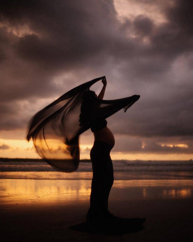 maternity shoot Nadia Saphira (instagram.com/nadsap)