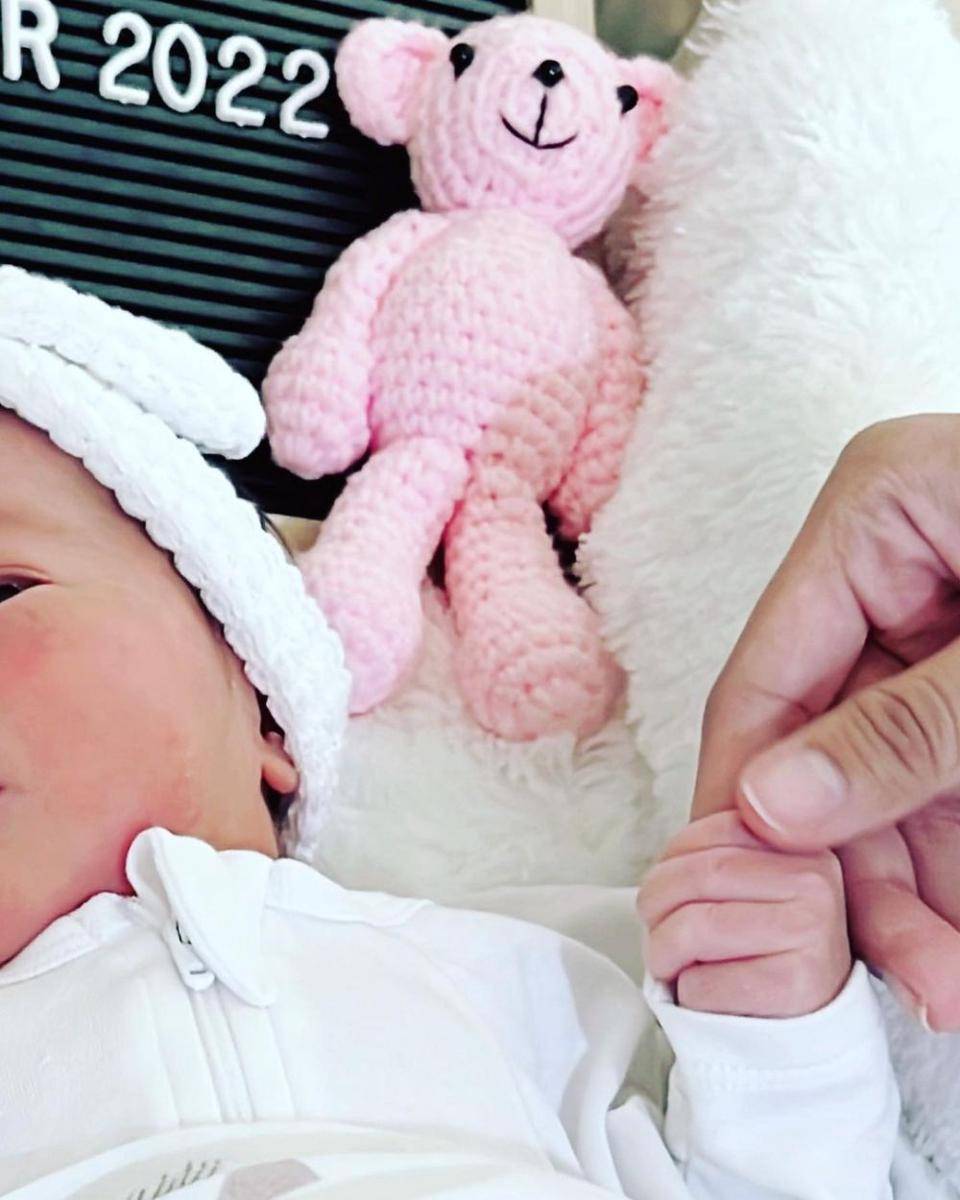 Potret anak pertama Alika Islamadina dan Raja Siregar (instagram.com/yuanitarohali)
