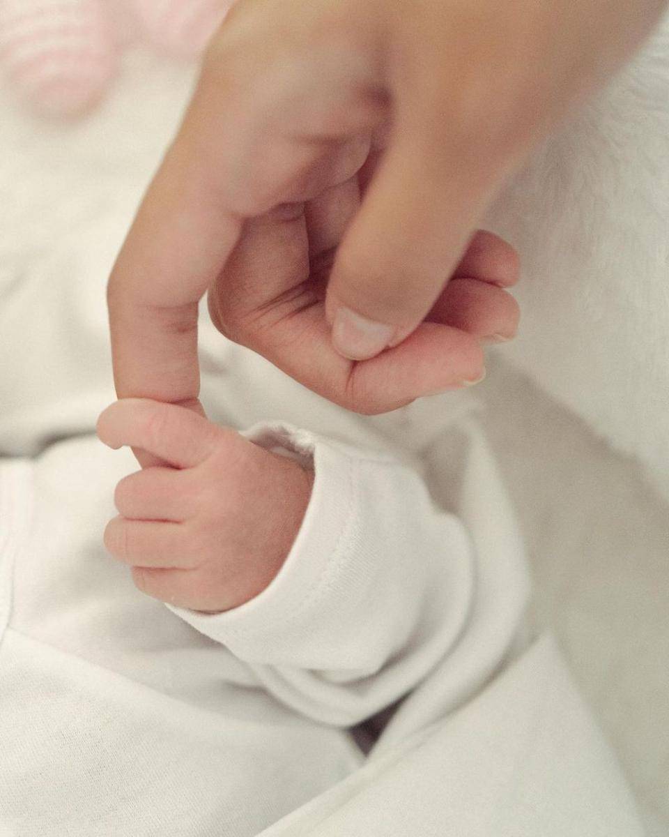 Potret anak pertama Alika Islamadina dan Raja Siregar (instagram.com/alikaislamadina)