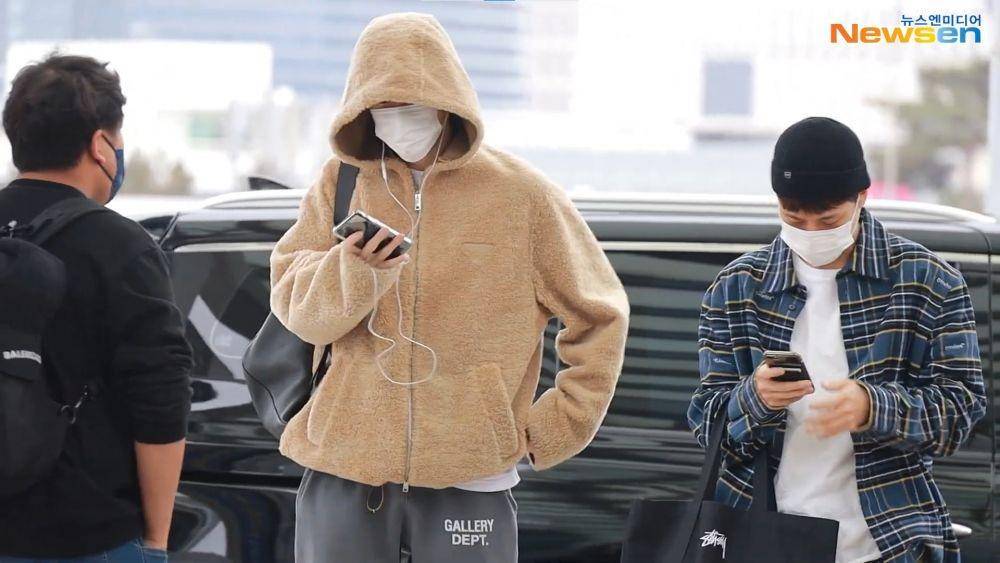NCT 127 di Bandara Incheon untuk terbang ke Indonesia (YouTube.com/ 뉴스엔·NewsenTV·KOREA Entertainment news /)
