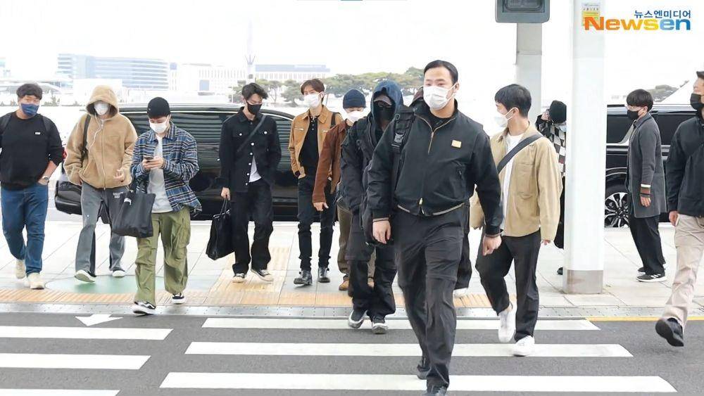 NCT 127 di Bandara Incheon untuk terbang ke Indonesia (YouTube.com/ 뉴스엔·NewsenTV·KOREA Entertainment news /)
