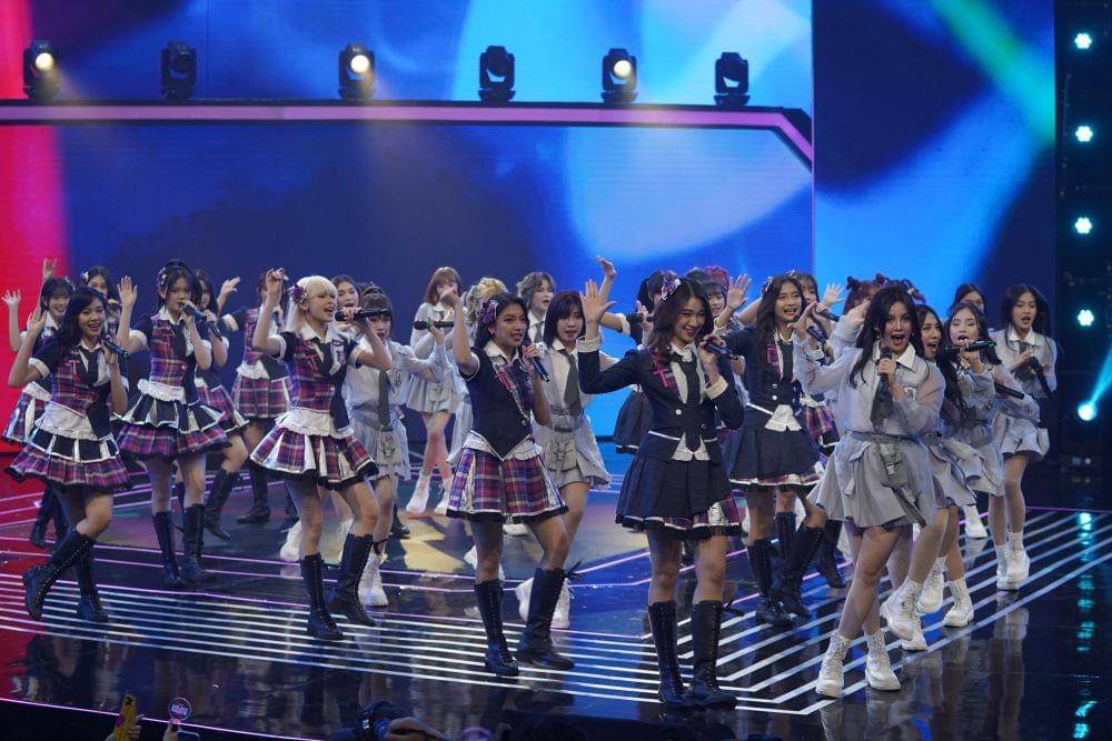 Momen keseruan kolaborasi JKT48 dan MNL48 untuk pertama kalinya di acara TikTok For You Stage (Dok. TikTok)