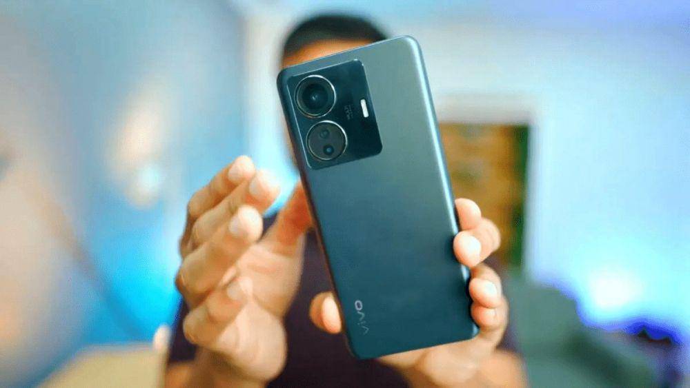 potret Vivo T1 Pro (gizchina.com)