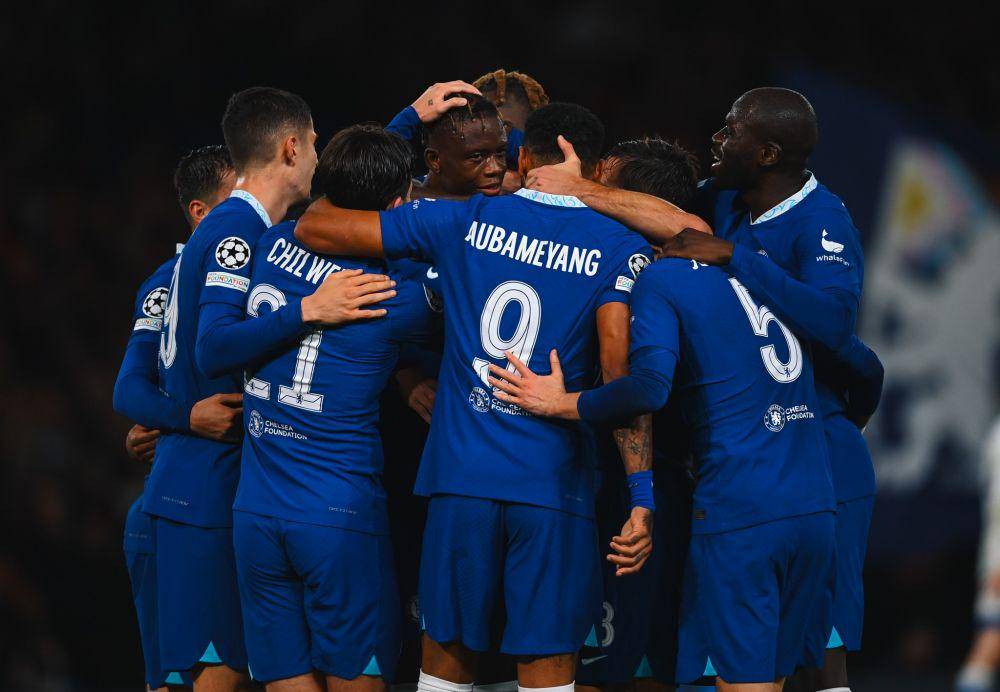 Para pemain Chelsea melakukan selebrasi setelah Denis Zakaria mencetak gol ke gawang Dinamo Zagreb pada matchday keenam UCL 2022/2023. (twitter.com/ChelseaFC)
