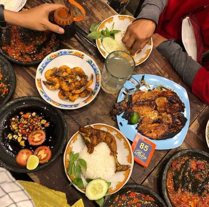 Padin Bu Dewi Achmad (instagram.com/eat.tari)