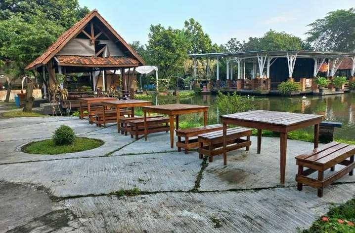 Restoran Curug Sampireun (instagram.com/curug_sampireun)