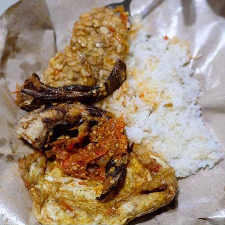 Sego Sambel Mak Yeye (instagram.com/afterworking)