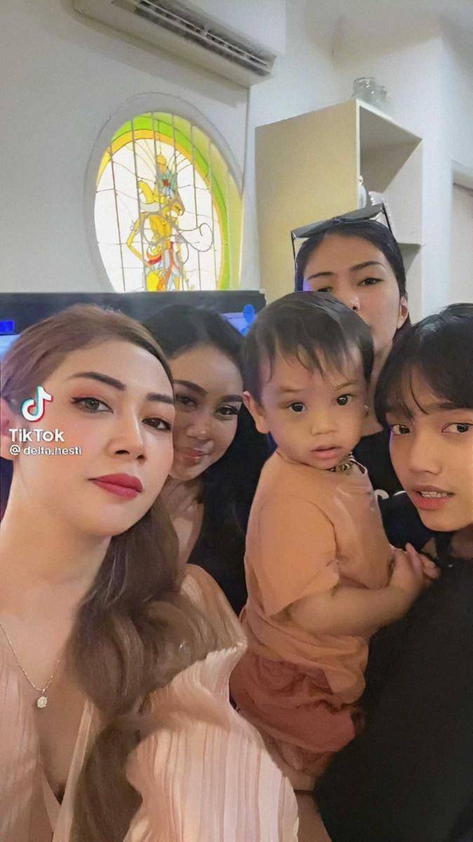 Gala dan para sahabat Maminya (tiktok.com/delta.hesti)