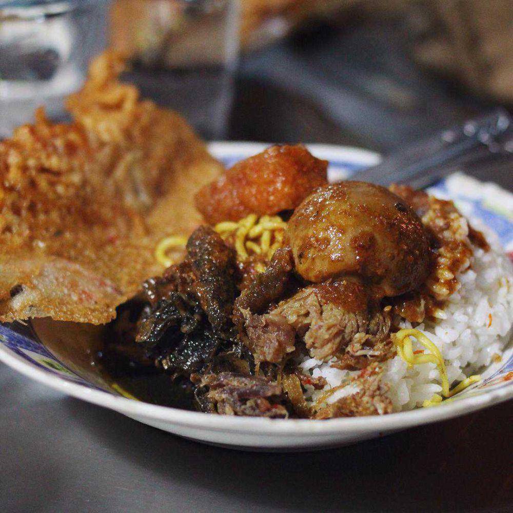 Nasi Cumi Pasar Atom (instagram.com/streetfoodstories)
