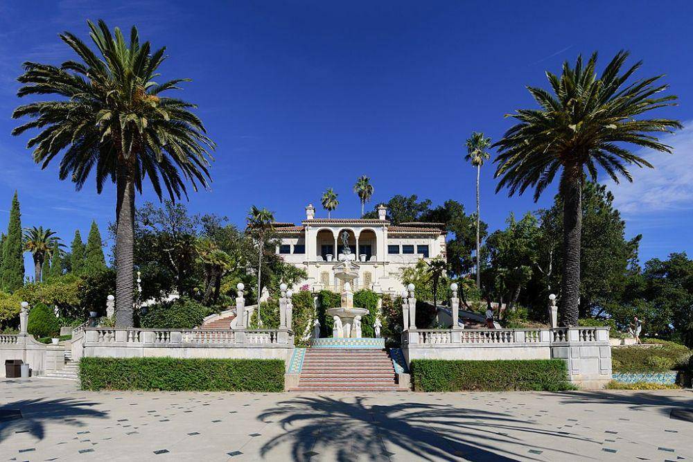 Casa del Sol di Kastil Hearst (commons.wikimedia.org/King of Hearts)