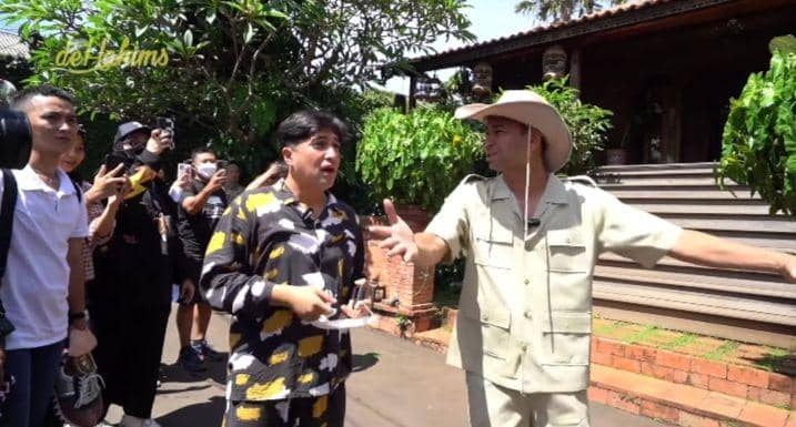 10 Potret Raffi Ahmad Bawa Satu Truk Durian ke Rumah Joglo Irfan Hakim