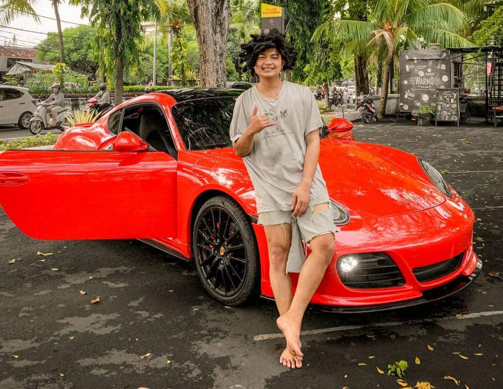 Tukang Ojek Asal Lamongan Ini Sukses Jadi Youtuber Kaya Raya