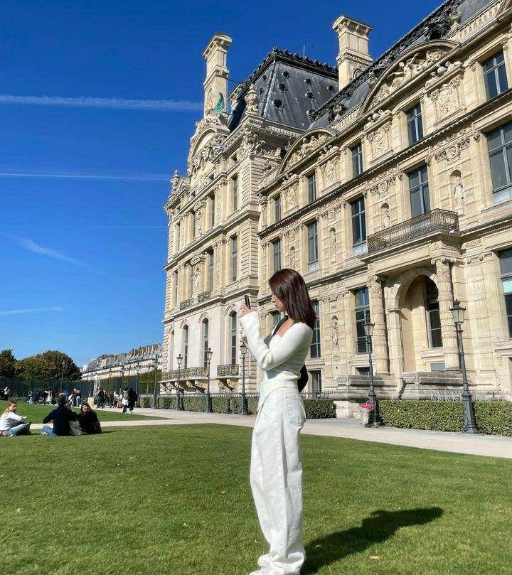 ootd Lee Se Young (instagram.com/seyoung_10)