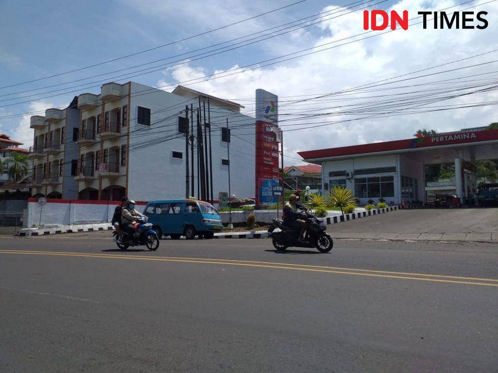 SPBU Malalayang, Manado, Sulawesi Utara, yang sempat diberi sanksi oleh Pertamina, Kamis (3/11/2022). IDNTimes/Savi