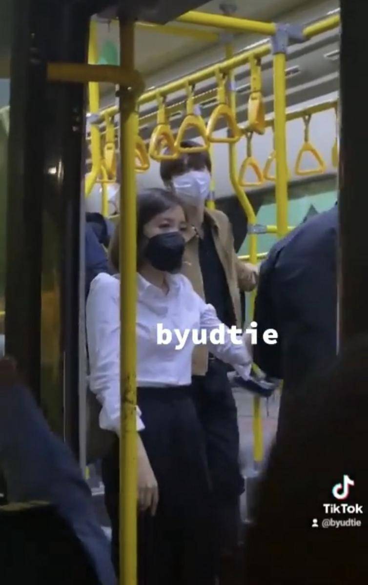 momen NCT sampai di Jakarta (twitter.com/byudtie)