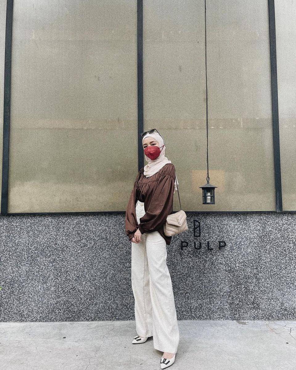 OOTD fashionable Mira Filzah (instagram.com/mfmirafilzah)