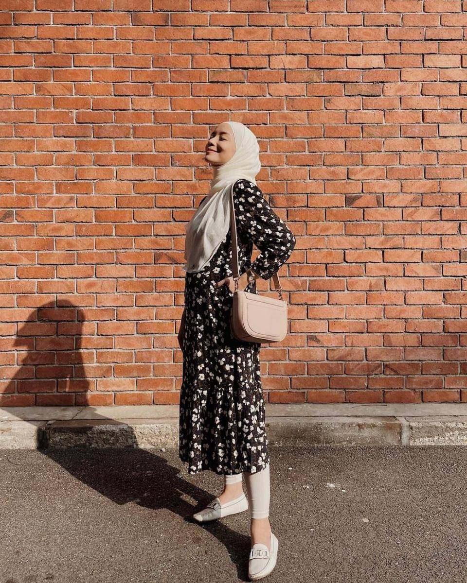 OOTD fashionable Mira Filzah (instagram.com/mfmirafilzah)