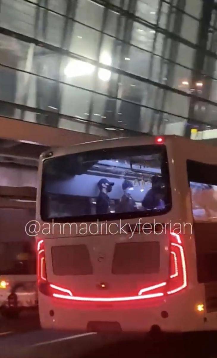 momen NCT sampai di Jakarta (@ahmadrickyfebrian via twitter.com/chanijiaa)
