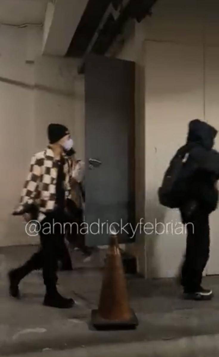 momen NCT sampai di Jakarta (@ahmadrickyfebrian via twitter.com/chanijiaa)