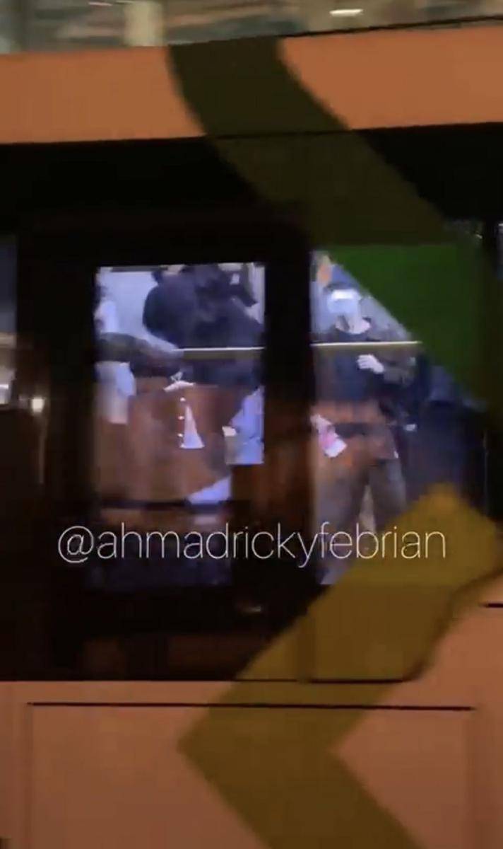 momen NCT sampai di Jakarta (@ahmadrickyfebrian via twitter.com/chanijiaa)