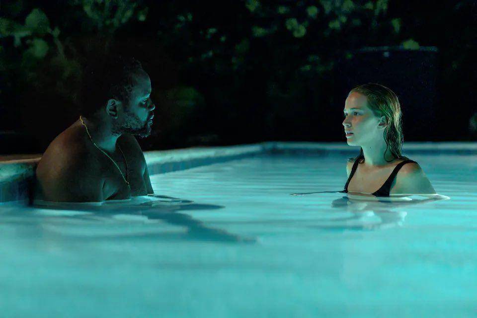 Bryan Tyree Henry dan Jennifer Lawrence dalam film Causeway (dok. A24/Causeway)