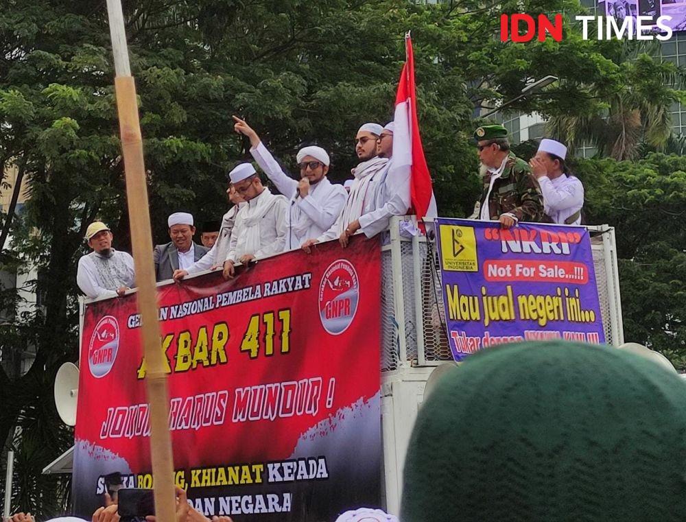 Di Aksi 411, Menantu Rizieq Nasihatkan Berbuat Baik ke Semua Agama