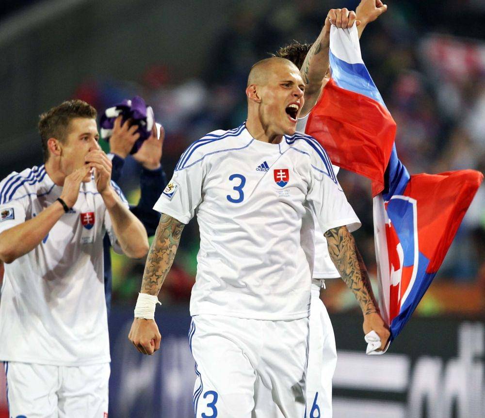 Timnas Slovakia saat merayakan lolos ke babak 16 besar Piala Dunia 2010 Afrika Selatan (twitter.com/FIFAMuseum)