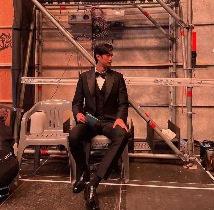 Aktor Na In Woo (instagram.com/10042n00)