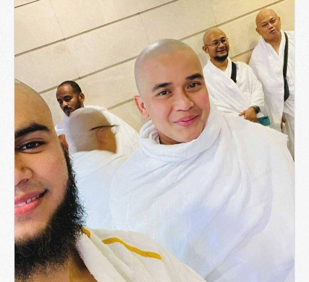 Billy Syahputra umrah. (Instagram.com/bilsky16)