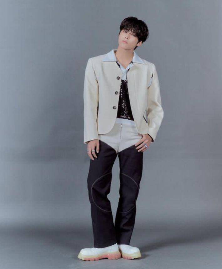 padu padan outer ala jeongwoo TREASURE (instagram.com/jonguu.noona)