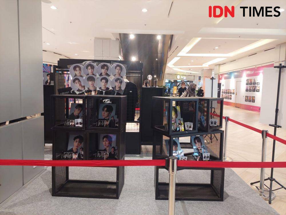 ATEEZ x hello82 INDONESIA di Hublife Taman Anggrek, Jakarta Barat, pada Jumat (4/11/2022). (IDN Times/Erfah Nanda)